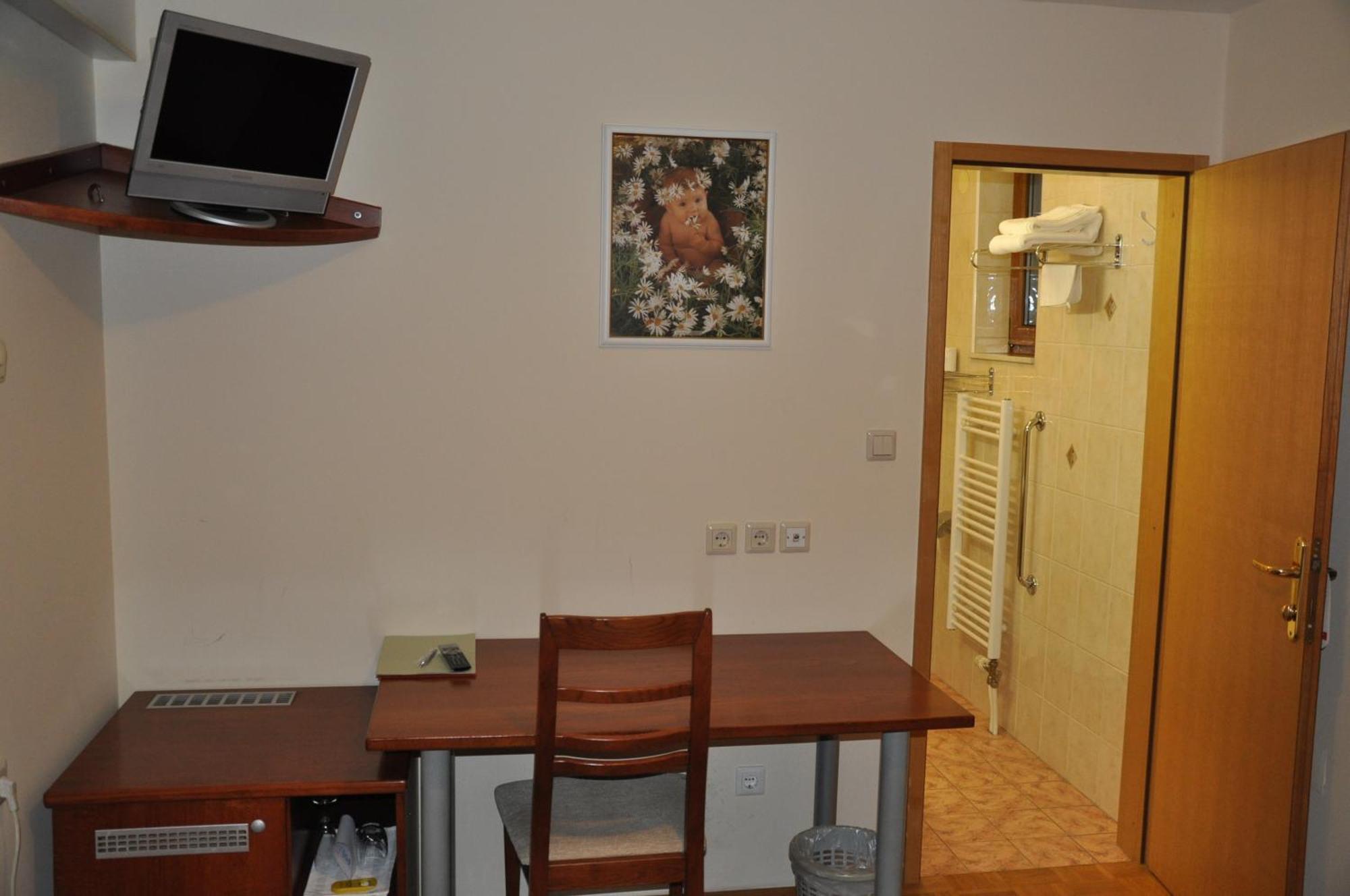 Penzion Kmecki Hram Ljubljana Chambre photo