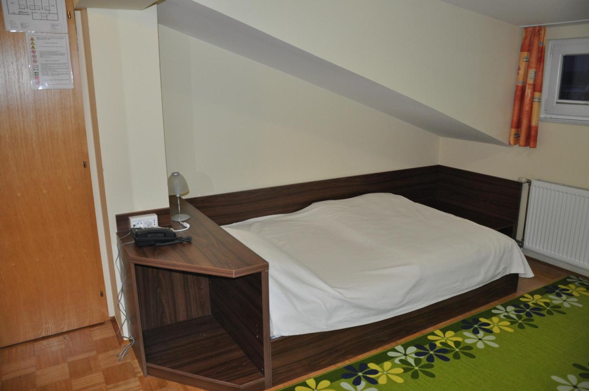 Penzion Kmecki Hram Ljubljana Chambre photo