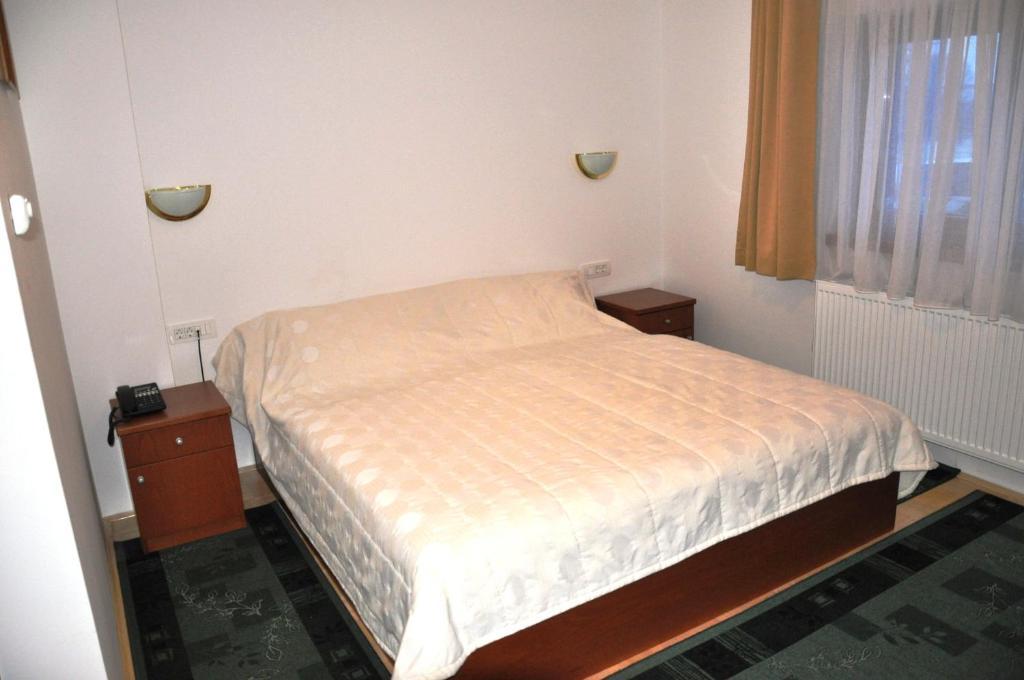 Penzion Kmecki Hram Ljubljana Chambre photo