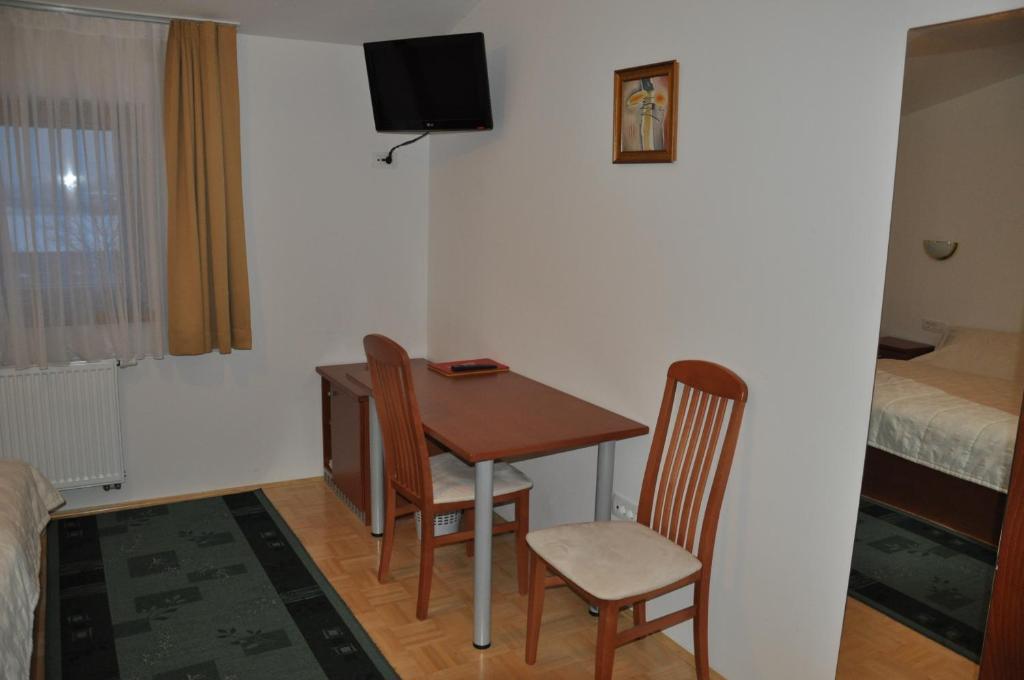Penzion Kmecki Hram Ljubljana Chambre photo